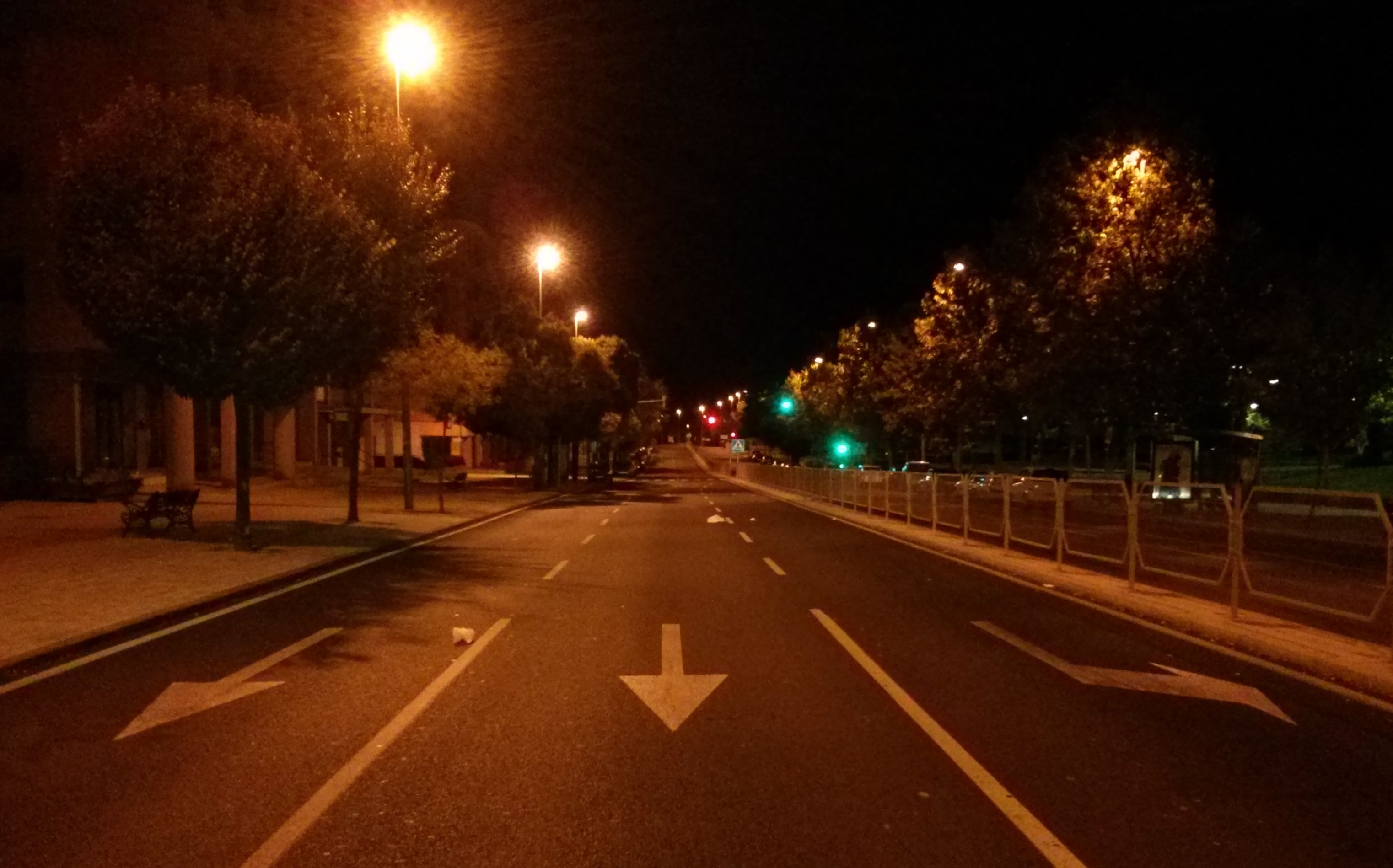 Empty_road_at_night (2)