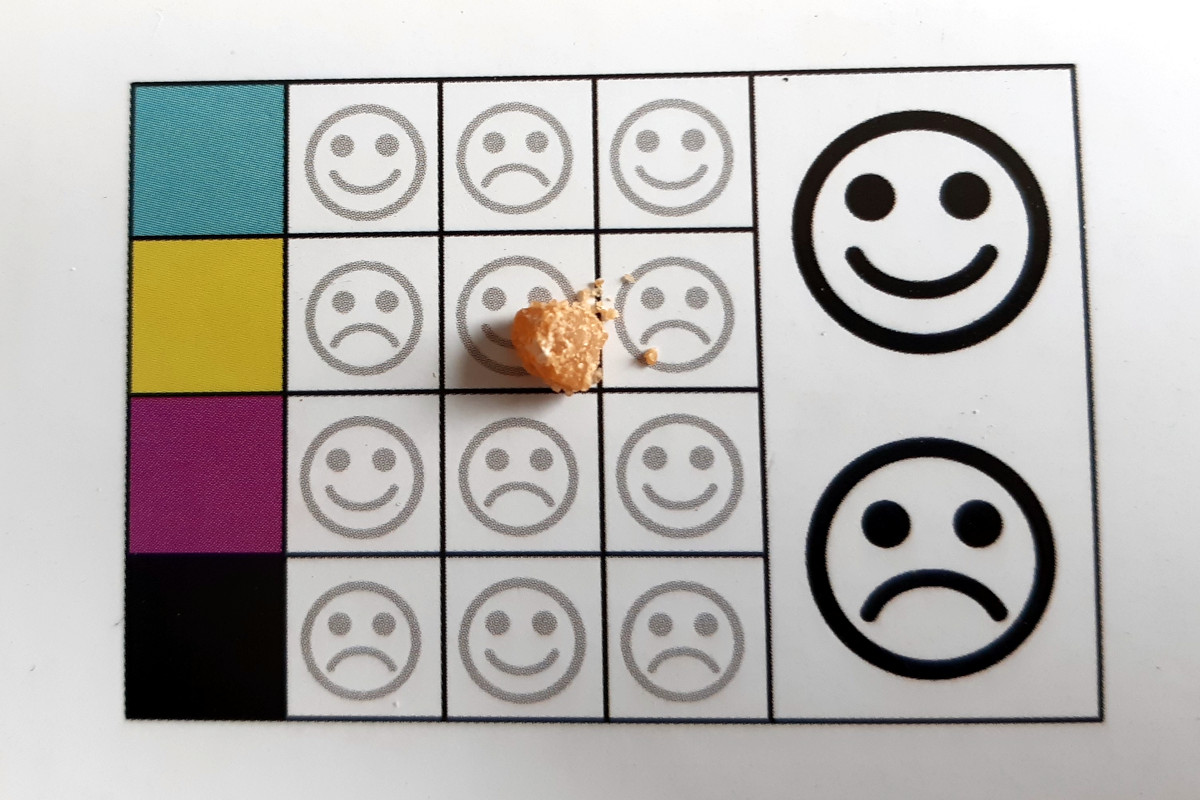 Orange brown lumps of eutylone